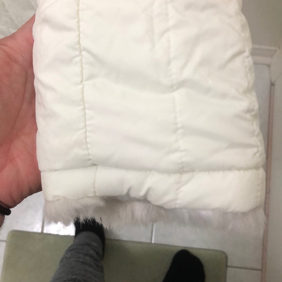 ⛄️❄️ HOST PICK ❄️ Girls White Faux Fur Coat - Picture 11 of 16
